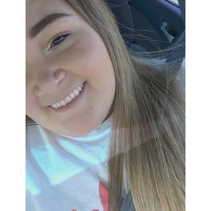 Meet your Posher, Monica